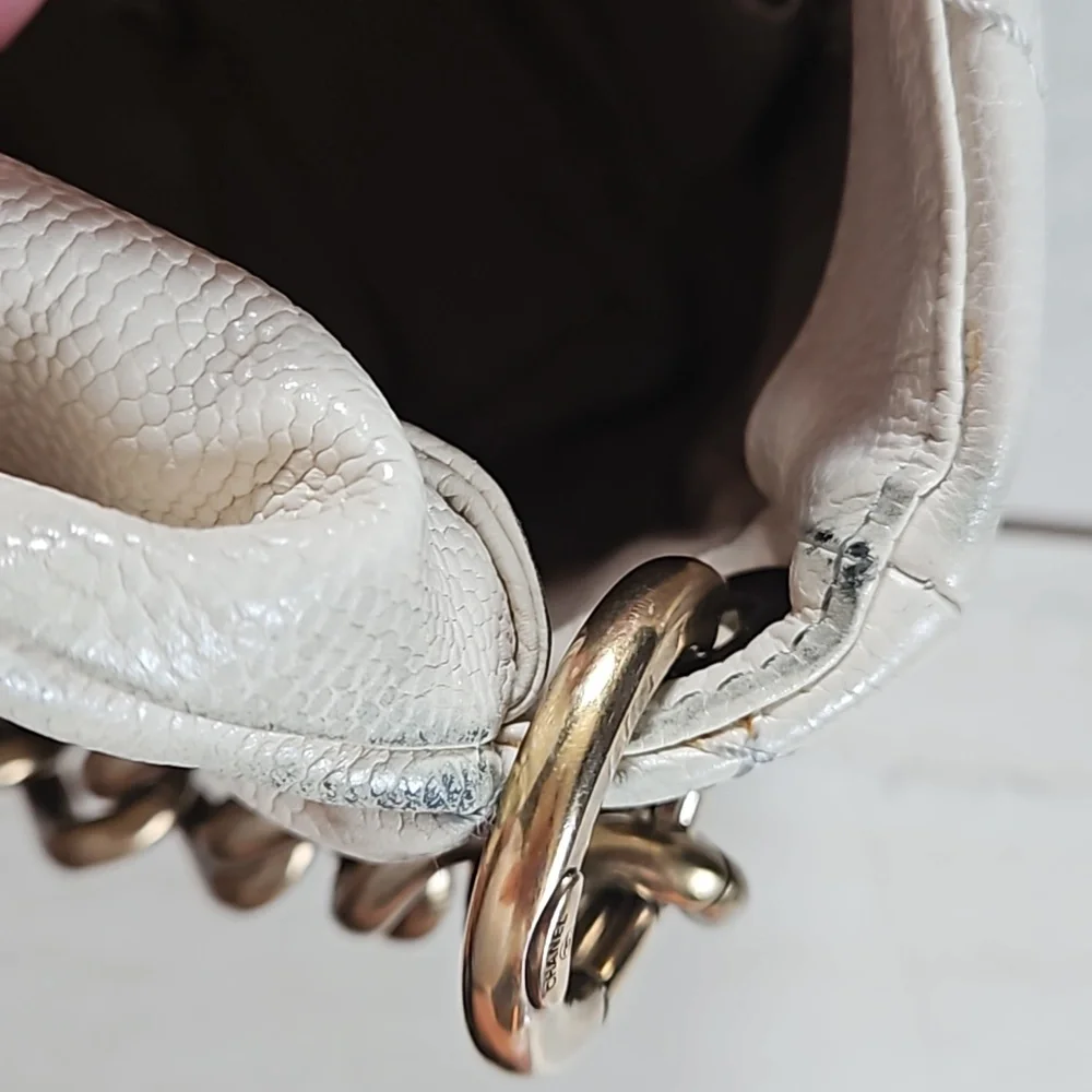 CHANEL 14S Flap Bag Crossbody Cream Leather Gold Chain CC Logo w/Box + Card - Picture 15 of 16